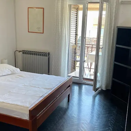 Obradovic Apartment Makarska